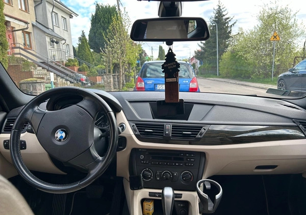 BMW X1 cena 39900 przebieg: 143000, rok produkcji 2011 z Słupsk małe 172